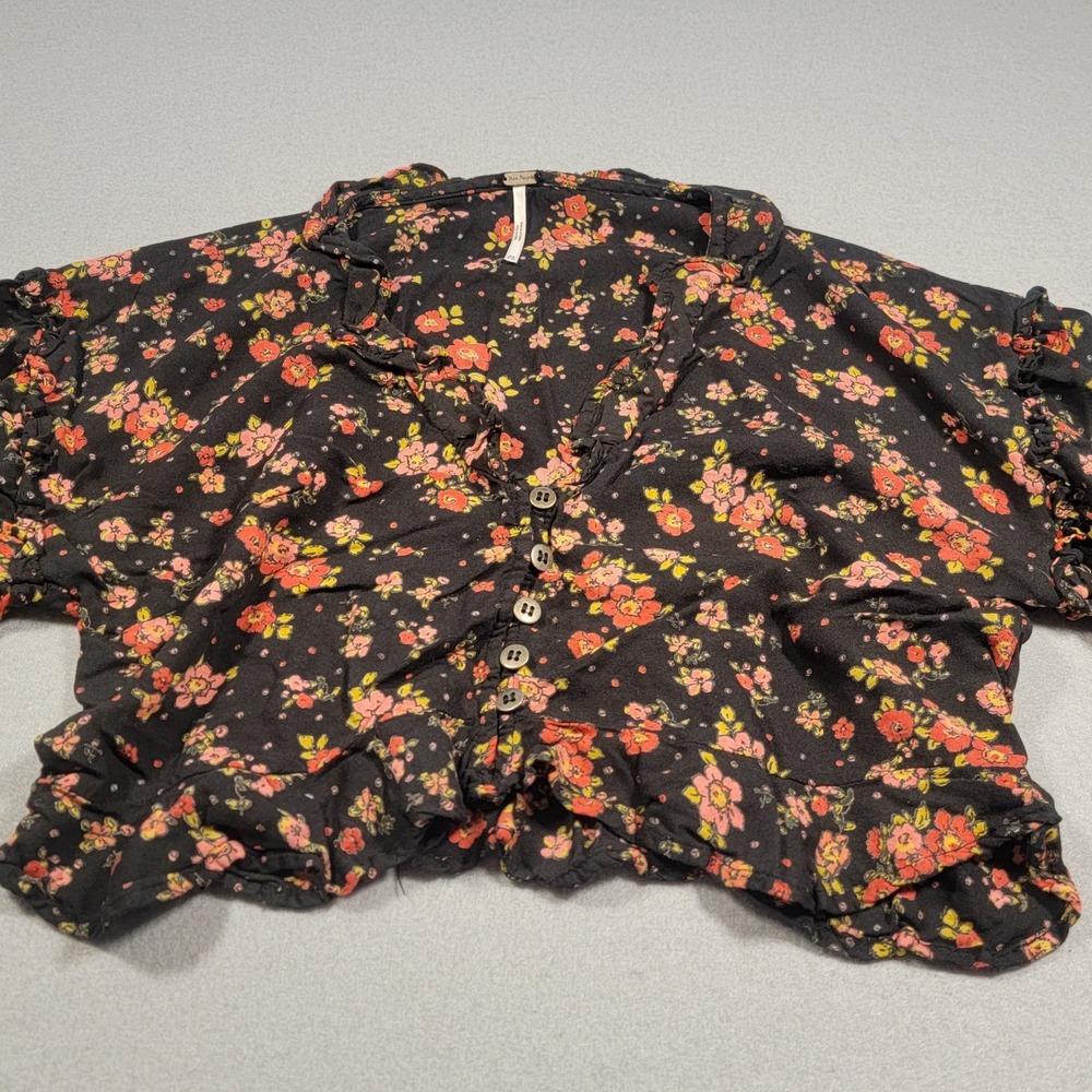 Free People Secret Garden Crop Top Floral Ruffle Button Boho Black Women's XS - Picture 10 of 11